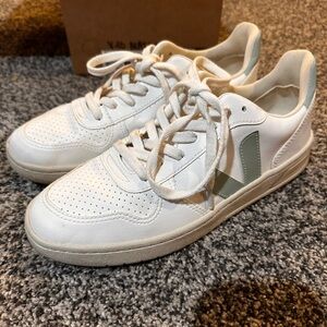 Veja V-10 white matcha sneakers size 41